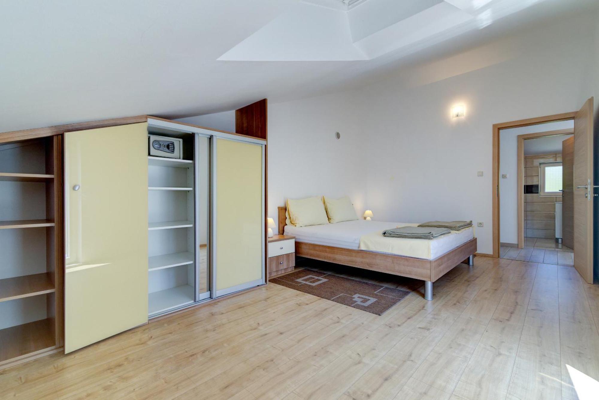 Apartmani Lili 노비비노돌스키 외부 사진